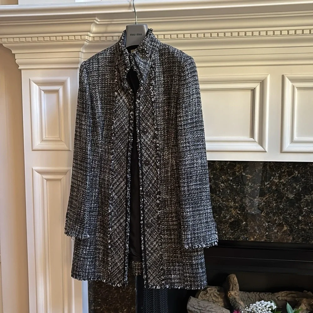 White House Black Market tweed midi boucle fringe trim black jacket coat sz.0